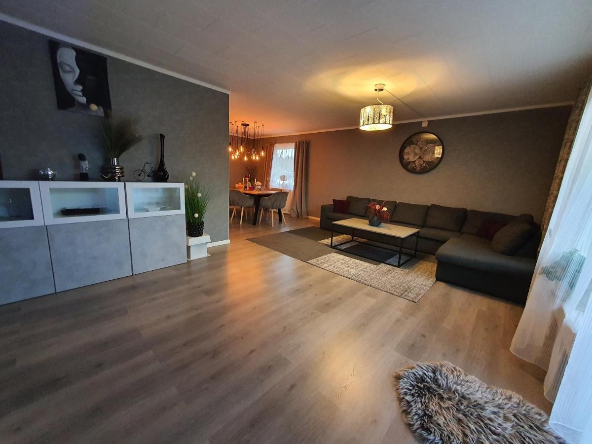 "Klippstigen" Villa For 10 Persons With Massage Chair, Sauna And Billiard Table Hultsfred Exterior photo