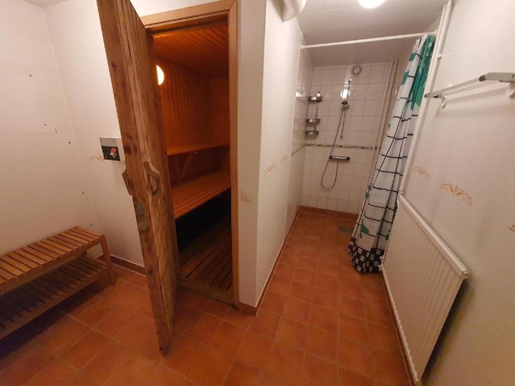 "Klippstigen" Villa For 10 Persons With Massage Chair, Sauna And Billiard Table Hultsfred Exterior photo